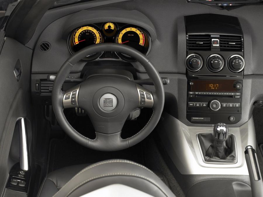 Торпедо Saturn Sky Redline 2007 года  (фото 11 из 40)